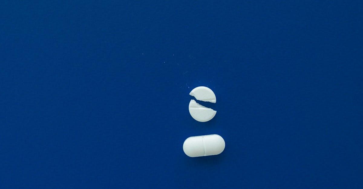 Pokonaj trądzik grzybiczy: Malassezia nie ma szans — skuteczny plan leczenia i pielęgnacji