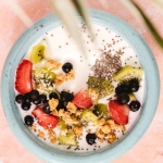 Domowy jogurt grecki z fermentowanego mleka: 8 sprawdzonych przepisów na każdy dzień