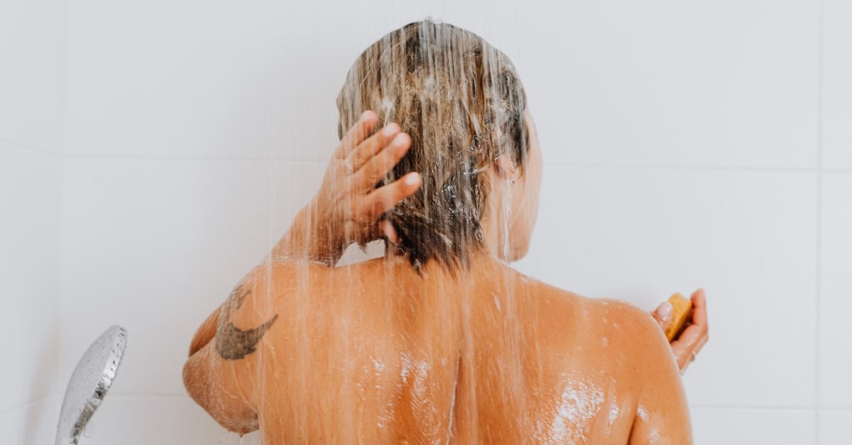 Jak leczyć folliculitis decalvans? Plan działań, który koi i chroni skórę głowy